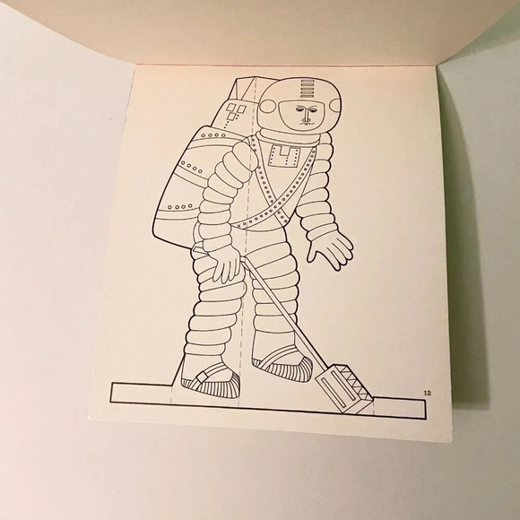 Vintage Buki Ltd Space 12 Pictures Colour and  Cut Out Activity Book - Picture 12 of 12